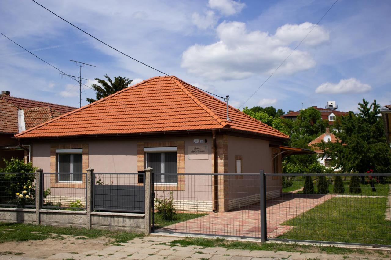 Ilona Apartman Jula Exterior foto